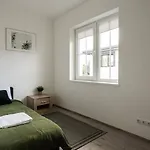 2 House Between Two Lakes *