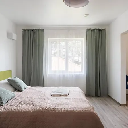 Feriehus 2 House Between Two Lakes *