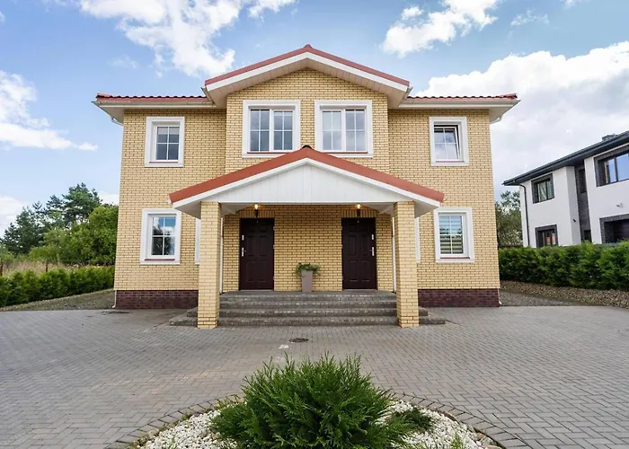 2 House Between Two Lakes 度假居 *