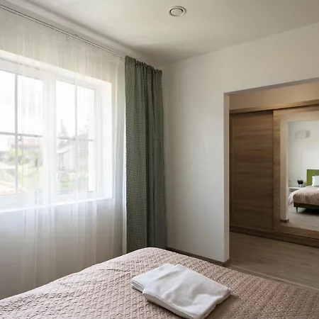 2 House Between Two Lakes * 维尔纽斯